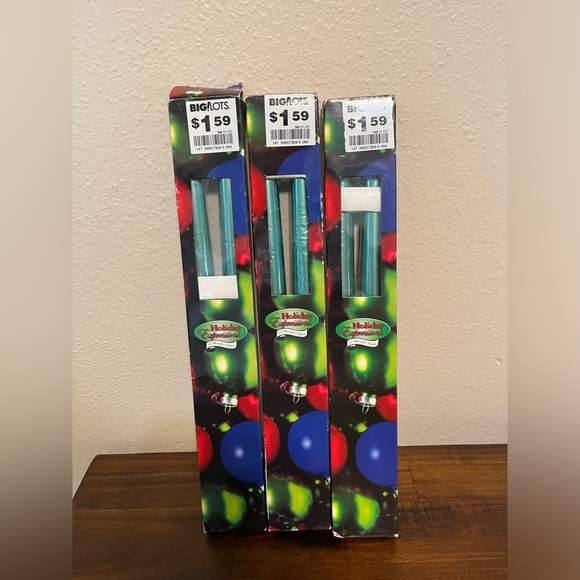 Set of Three Green Metallic Taper Candles - Picture 3 of 3